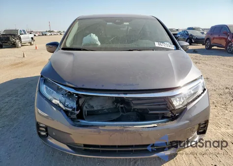 2022 Honda Odyssey Touring z USA, uszkodzony, nr VIN 5FNRL6H83NB063744